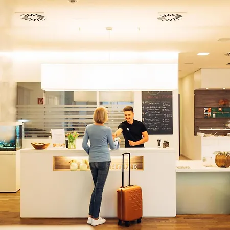 Szálloda Harry's & 4*