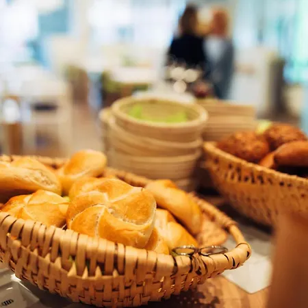 Szálloda Harry's & 4*